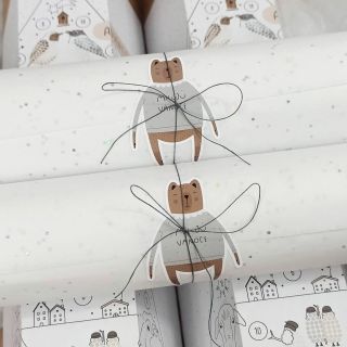 50 cm vysoký adventní stromeček se svítícími puntíky 🟡✨. ⠀ Provede děti celým adventem a pomůže vydržet to nekonečné...